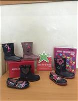 stivali e bebe' fiori e cuori
