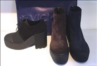 Stivaletti con Zip in Camoscio - Scarpa Allacciata